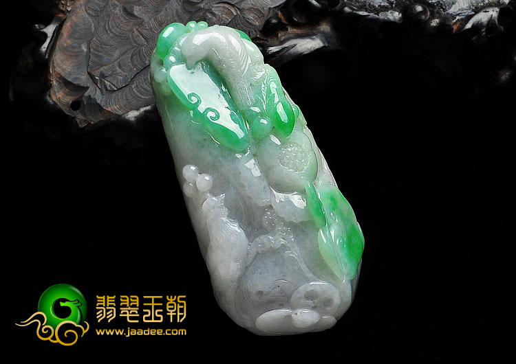 糯冰种翠色缅甸翡翠A货富贵花开手玩件