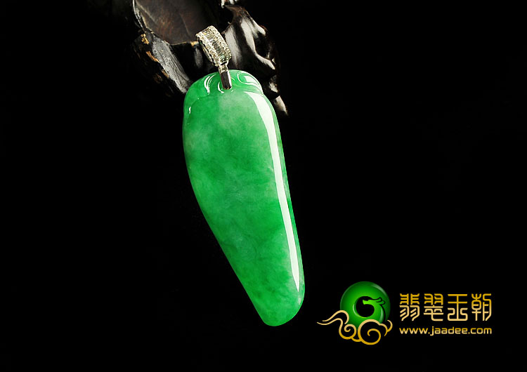 冰种阳绿缅甸翡翠A货福瓜挂件