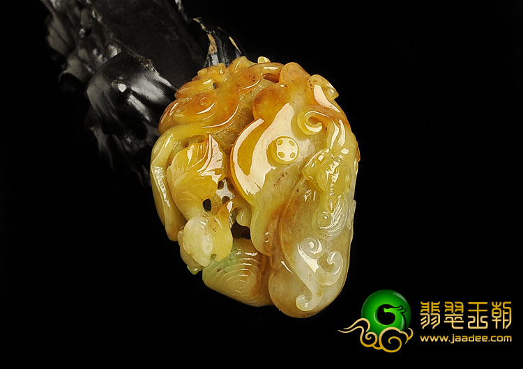 (超值推荐)糯冰种黄加绿缅甸翡翠A货螭龙如意手玩件