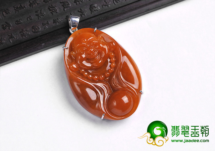 糯冰种红翡缅甸翡翠A货镶银玉佛胸坠