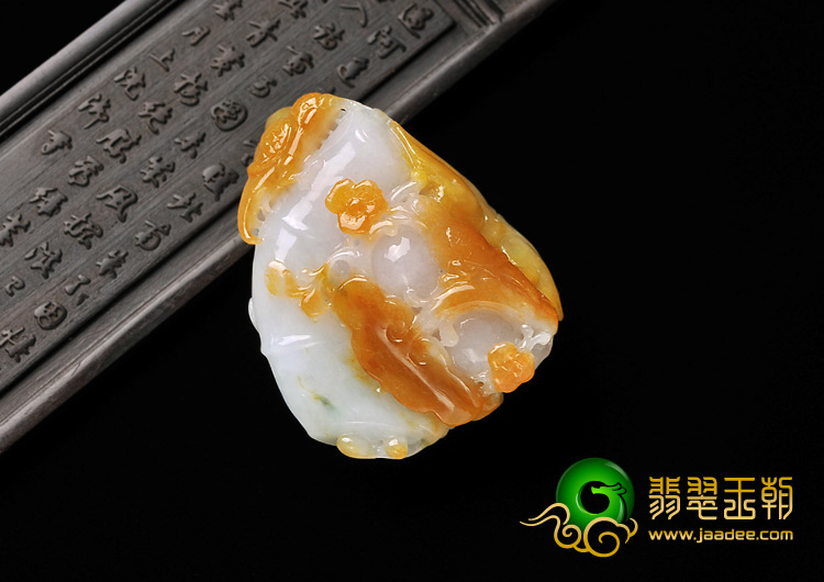 糯冰种红黄翡缅甸翡翠A货喜上眉梢挂件