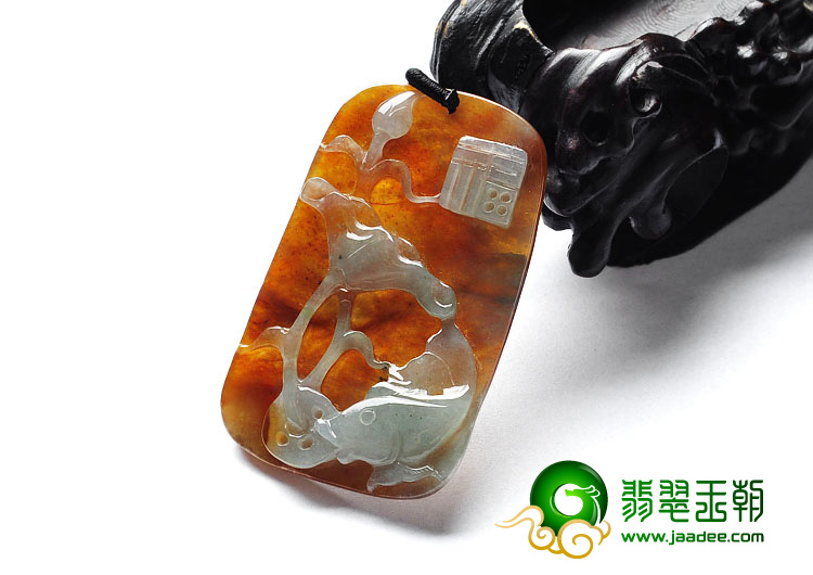 糯冰种褐红翡缅甸翡翠A货年年有余挂件