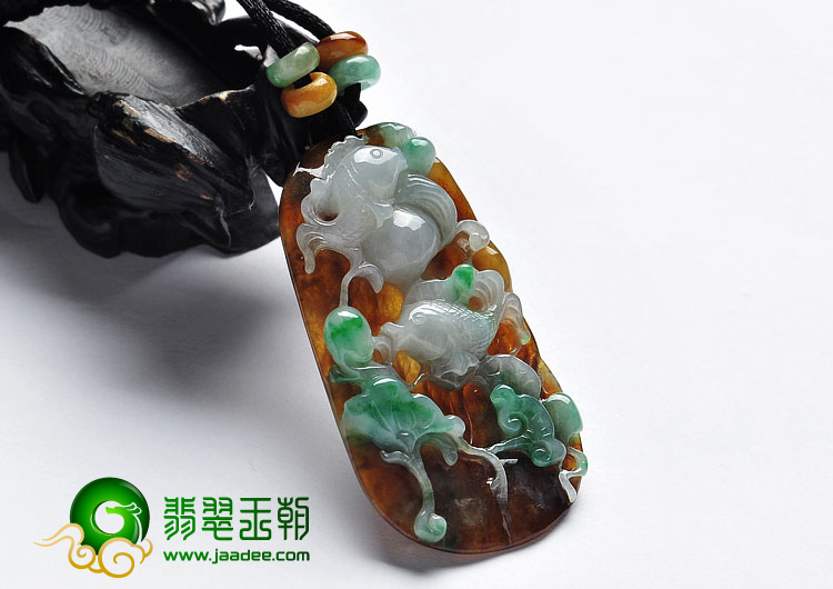 糯冰种黄加绿缅甸翡翠A货年年有余挂件