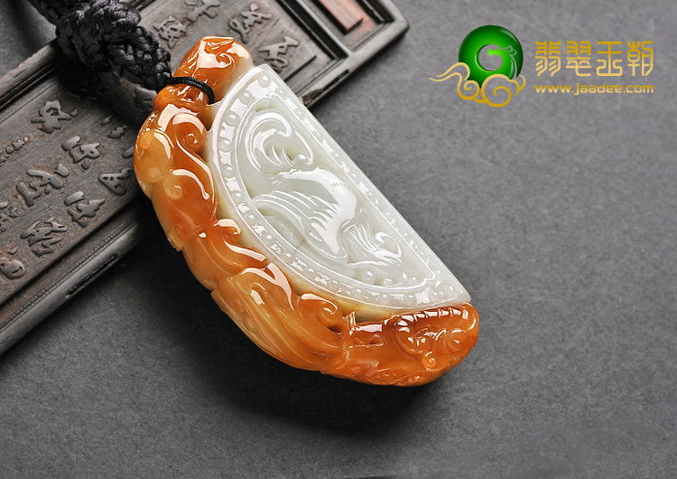 糯冰种红黄翡缅甸翡翠A货仿古龙凤牌手玩件