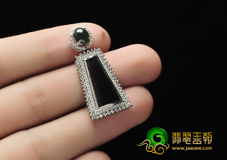 冰种墨翠缅甸翡翠A货镶银T形胸坠（水钻）