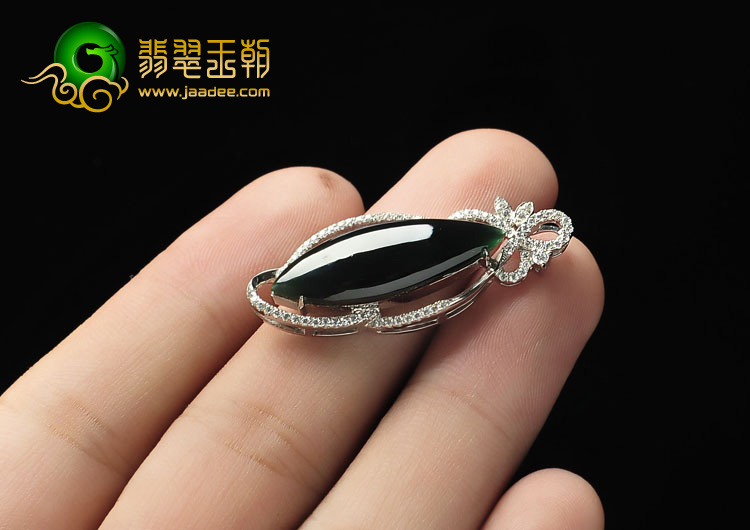 冰种墨翠缅甸翡翠A货镶银水滴胸坠（水钻）