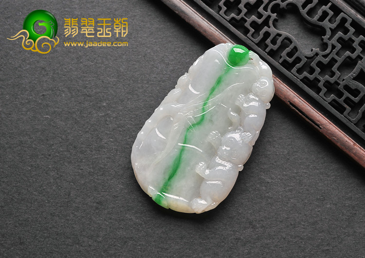 糯冰种白底青缅甸翡翠A货节节高挂件