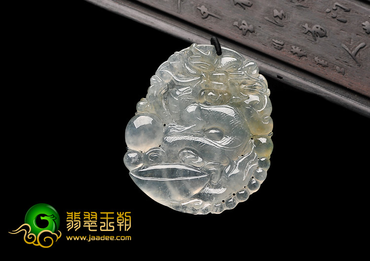 冰种缅甸翡翠A货龙腾四海挂件