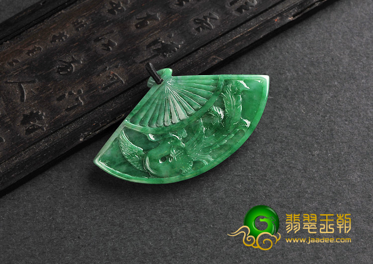 糯冰种翠色缅甸翡翠A货凤凰玉扇挂件