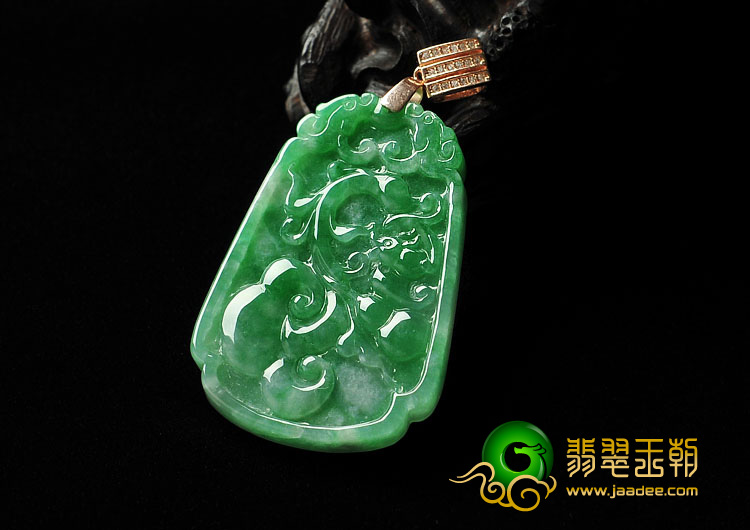 糯冰种翠色缅甸翡翠A货花牌挂件