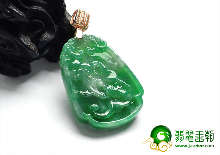 糯冰种翠色缅甸翡翠A货花牌挂件