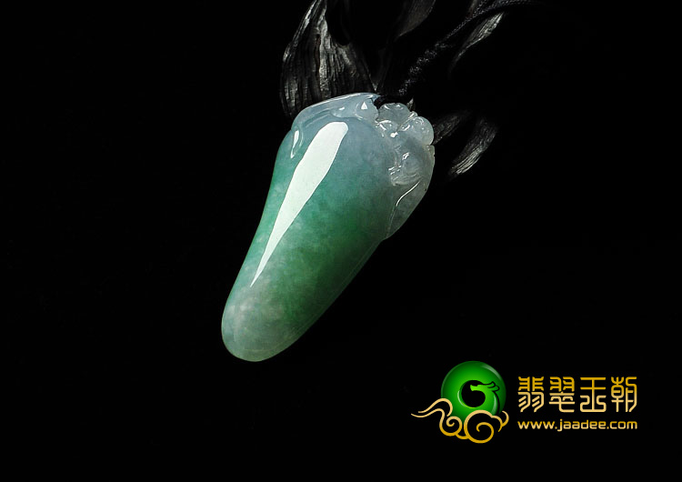 糯冰种淡春带彩缅甸翡翠A货福瓜挂件