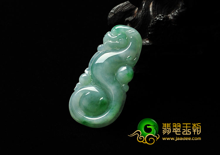 糯冰种飘翠缅甸翡翠A货龙挂件