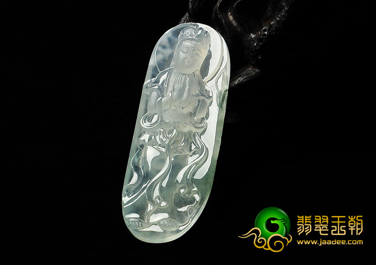 冰玻种淡晴水缅甸翡翠A货观音挂件