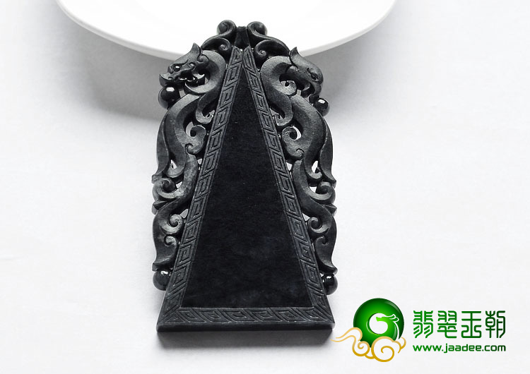 糯冰（乌鸡种）缅甸翡翠A货龙凤牌挂件