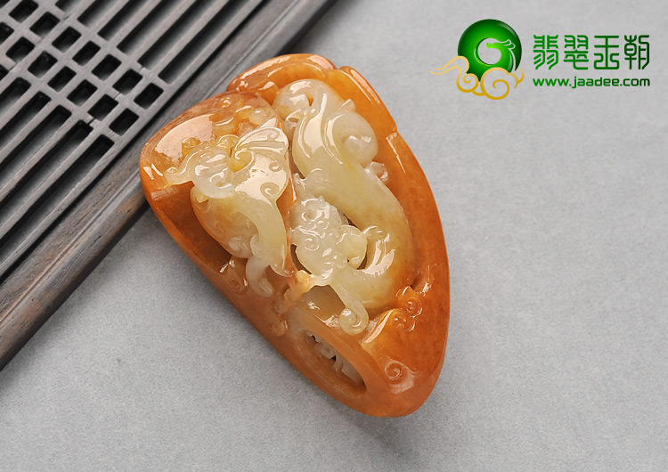 糯冰种红黄翡缅甸翡翠A货仿古龙手玩件