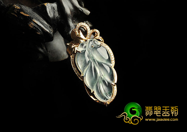 冰种飘花缅甸翡翠A货镶玫瑰金镶玫瑰金叶子胸坠（真钻）