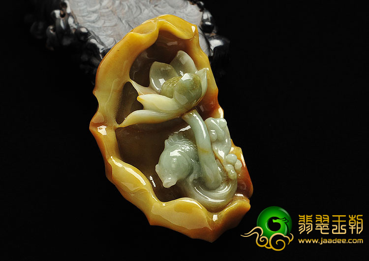 细糯种黄翡缅甸翡翠A货莲年有余手玩件