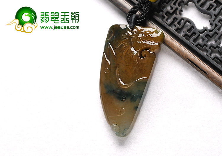 糯冰种褐红翡缅甸翡翠A货仿古龙牌挂件