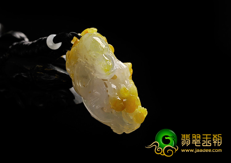 糯冰种黄翡缅甸翡翠A货代代封侯挂件