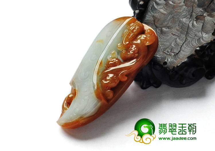 糯冰种红黄翡缅甸翡翠A货仿古龙挂件
