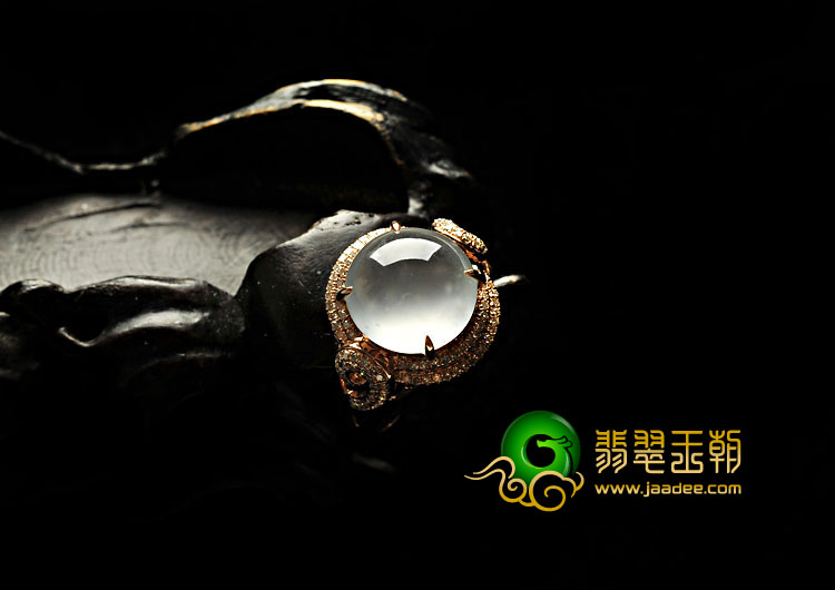 玻璃种缅甸翡翠A货镶玫瑰金戒指（真钻）