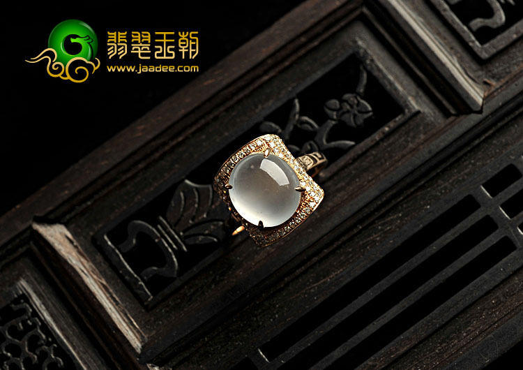 玻璃种缅甸翡翠A货镶玫瑰金戒指（真钻）