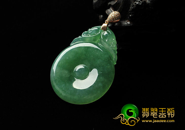 糯冰种翠色缅甸翡翠A货镶金扣福在眼前挂件