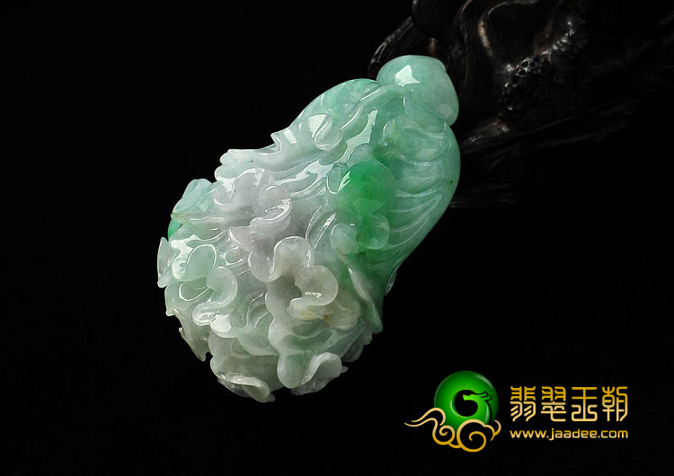 糯冰种飘翠缅甸翡翠A货白菜挂件