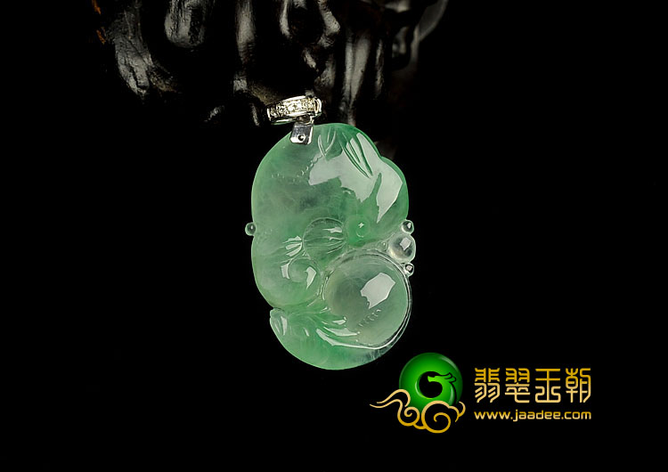 冰种翠色缅甸翡翠A货镶白金扣如意挂件
