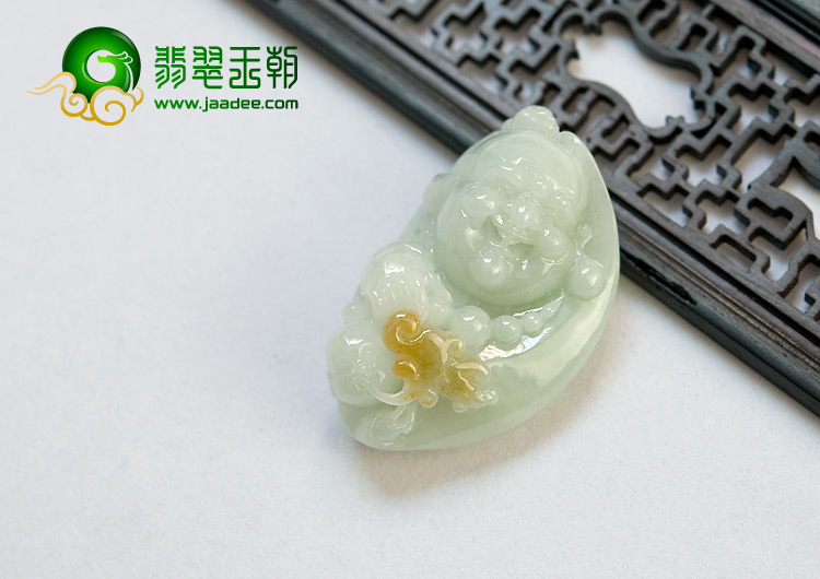 糯冰种晴水略带黄翡缅甸翡翠A货罗汉头挂件