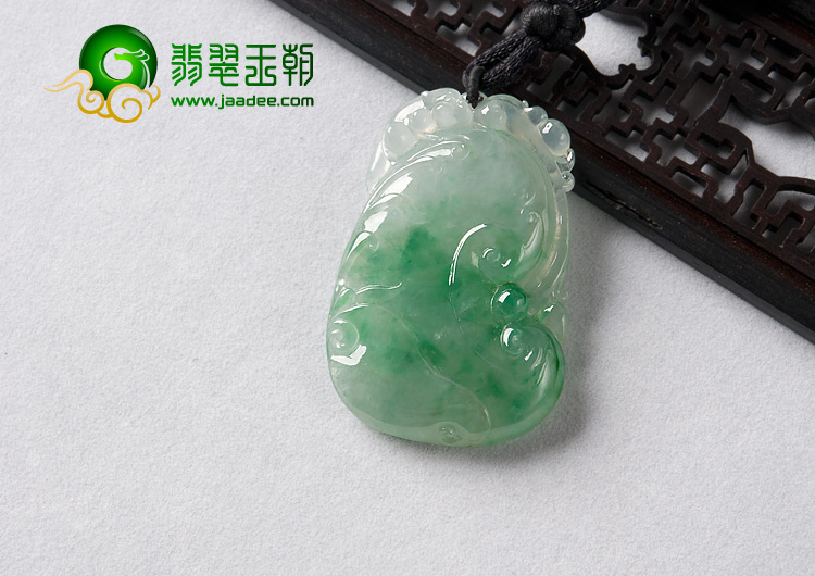 冰种飘翠缅甸翡翠A货如意挂件