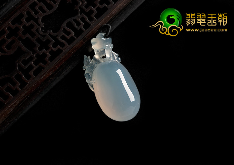 冰种缅甸翡翠A货福瓜挂件