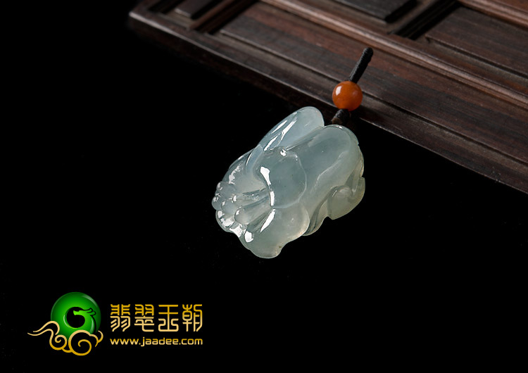 冰种淡晴水缅甸翡翠A货郁金香挂件