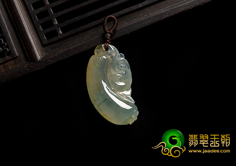 冰种黄翡飘花缅甸翡翠A货福瓜挂件