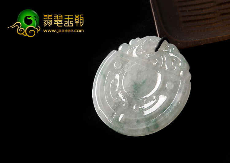 糯冰种飘花缅甸翡翠A货龙凤牌挂件