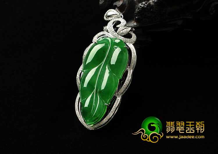 冰种阳绿缅甸翡翠A货镶金叶子胸坠（真钻）