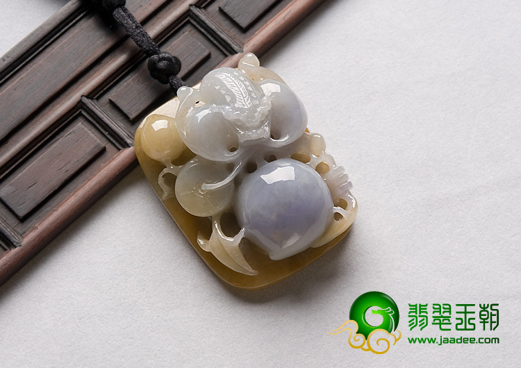 糯冰种黄翡淡春缅甸翡翠A货福在眼前挂件