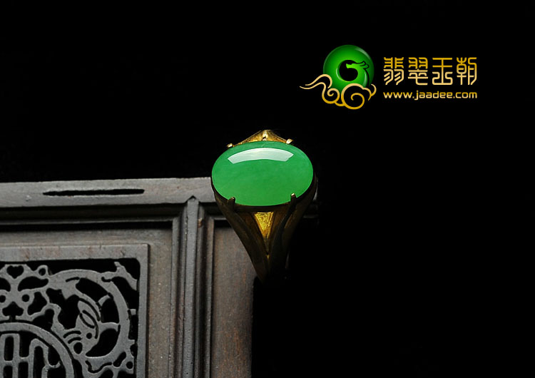 糯冰种阳绿缅甸翡翠A货戒面
