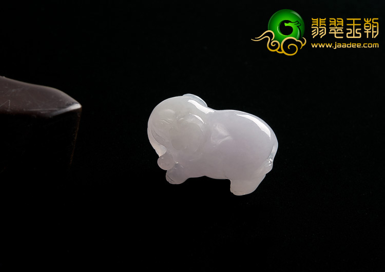 糯冰种淡晴水缅甸翡翠A货小象挂件