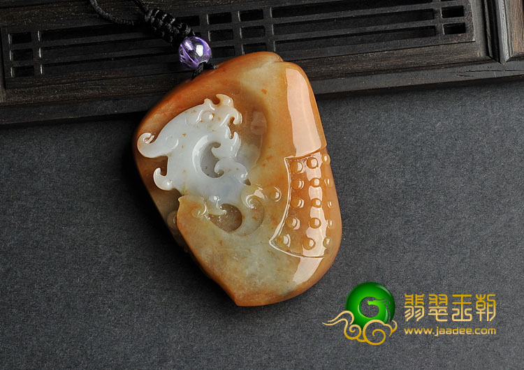 糯冰种褐红翡缅甸翡翠A货仿古龙牌挂件