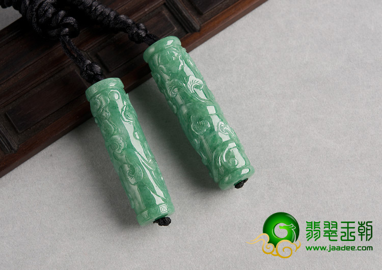 糯冰种翠色缅甸翡翠A货龙柱挂件（单价）