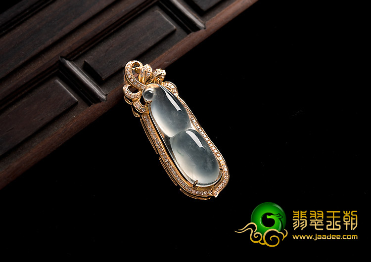 冰玻种缅甸翡翠A货镶玫瑰金葫芦胸坠（真钻）