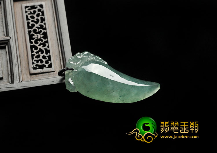冰种晴水缅甸翡翠A货福瓜挂件
