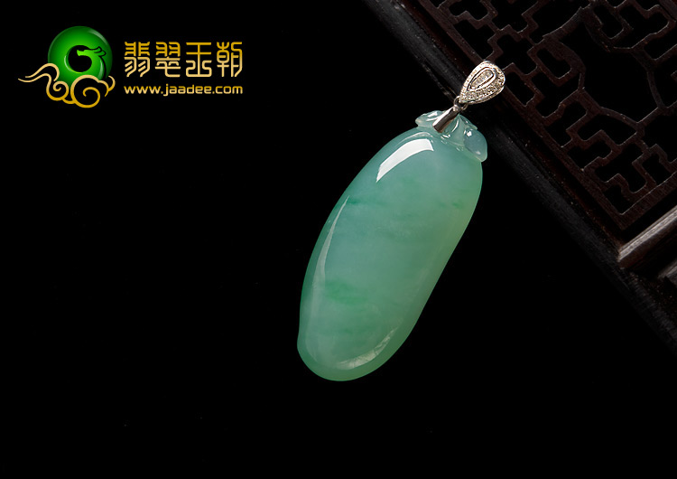 冰种翠色缅甸翡翠A货镶白金扣福瓜挂件