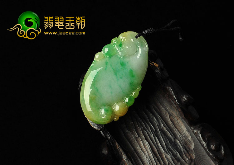 糯冰种黄加绿缅甸翡翠A货鱼龙变挂件