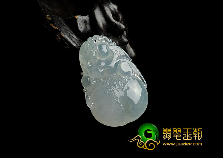 冰种淡晴水缅甸翡翠A货灵猴献瑞挂件