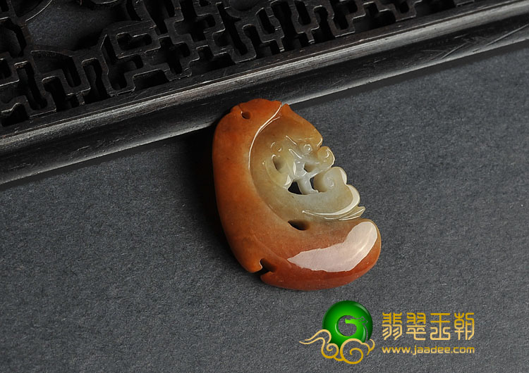 糯冰种红黄翡缅甸翡翠A货仿古龙挂件