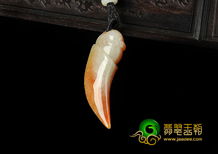 (超值推荐)糯冰种红黄翡缅甸翡翠A货龙牙挂件