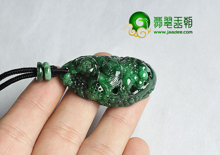 糯冰种癣加绿缅甸翡翠A货鸟语花香挂件